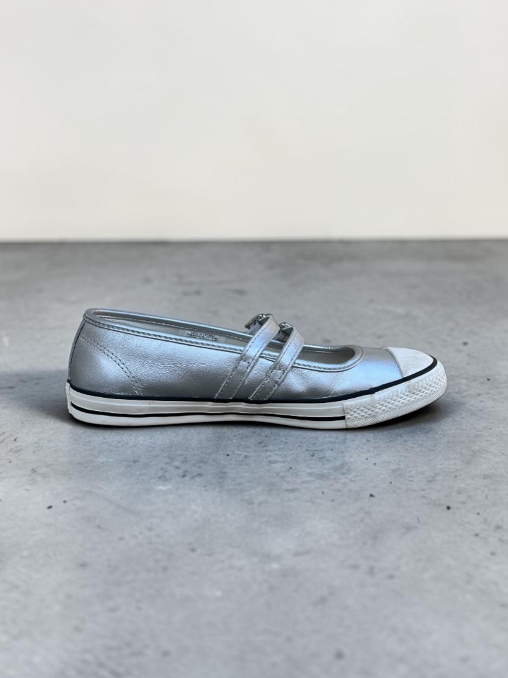 Converse Silver Metallic Double Buckle Mary Jane Women’s 7.5 - Picture 4 of 8